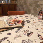 ブラッカウズ - テーブル席