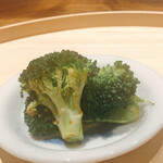 温石 - ブロッコリの炭火焼き