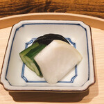 温石 - 香の物。これからご飯です