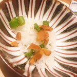 温石 - 一膳目は炭火で炙った万願寺唐辛子と唐墨