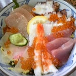 漁 - 海鮮丼のアップ～☆