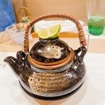 うを徳 - 松茸の土瓶蒸し