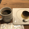 NEW YORKER'S Cafe - ちょっと固めのレトロプリンとブレンドコーヒー(ミディアムサイズ)のセットで960円