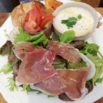 東ノハテノ国 - 修道女の食卓プレート(1480円)