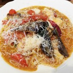 東ノハテノ国 - 秋なすとチーズ工房千のモツァレラのピリ辛トマトソース（1500円）