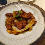 中華香房 凛道 - 牛フィレ肉と青パパイヤのピリ辛豆鼓炒め