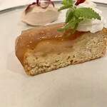 カーサ カルマ - 上はほうじ茶のジュレ