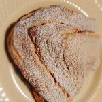 Pan o toradishoneru - レモンパイ(￥302)。パイならではのカリカリの生地が好き！