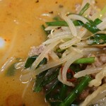 香楽 - 野菜と豚肉の旨味を結構感じる！
辛いながらに旨いんだよねえ！