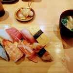 回転寿司　すし丸 - ランチセット(きのこ汁付き）