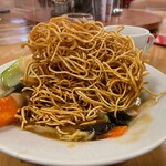 南海飯店 - かたい焼ソバの麺