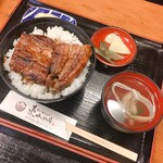 炭火焼うなぎ 東山物産 - 