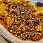 かつぎや - ワイフが大辛でお願いした麻婆豆腐は辛いですが旨味が強い
