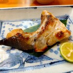 はちの木 - はまちのかま塩焼き