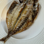 カネヒデ小林商店 - ほら焼くとこんなに旨そうに仕上がります　骨までバリバリ食べられますｗ