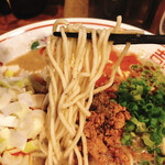 ラーメン池田 - 豚骨坦々麺・麺リフト