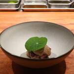 IZA - タコの赤ワインマリネ仕立て