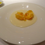 “ラヴィオリ”　4種のチーズと自家製リコッタ
          濃厚なクリームソースとパルミジャーノ･レッジャーノの香り