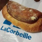 ラ・コルベイユ - イチジクのパン：170円