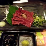 縁家 - 和牛ハツの炙り刺身