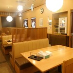 とんかつ竜 - 店内