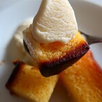 くにひろ屋 - 洋酒ケーキ5ケ入りパックケース税込650円+アイス