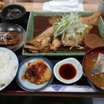 Gunjou - カレイの煮魚定食1550円（税込）