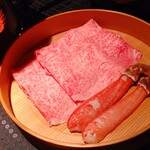 瀬里奈 - ９月１９日の宮崎県産の特選牛リブロースのしゃぶしゃぶ肉と、アラスカ産の蟹の合い盛りしゃぶしゃぶ・その２です。