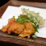 てんぷら天朝 - 雲丹に紫蘇