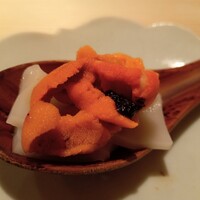 鮨 千陽 - お餅＆ウニ＆海苔の前菜