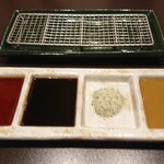 瓦 - ポン酢，ソース，塩など