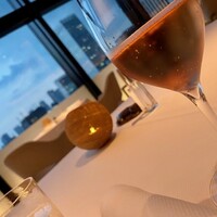 ベージュ アラン・デュカス 東京 - 