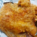 小倉食鶏 - 鳥モモ唐揚げ　アップ
