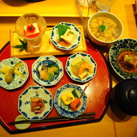 豆富料理と吟醸せいろ蒸し 八かく庵 大阪ステーションシティ店 - 《夜席・御膳》とうふ屋さんのゆうごはん