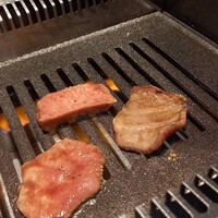黒毛和牛焼肉 虎斑 北新地店 - 