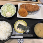 松のや - 得朝ロースかつ定食 ご飯大 コロッケ