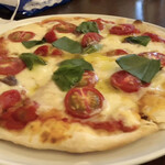 タベルナ ルーチェ - アンチョビのピッツァ