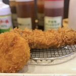 松のや - 得朝ロースかつ定食のロースかつとコロッケ