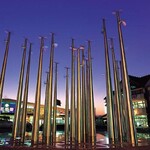 リットワークプレイス - 左：花巻駅　右：お店