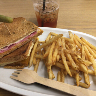 佐野プレミアム アウトレット周辺でおすすめの美味しいカフェをご紹介 食べログ