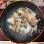 京都和久傳 - 季節の椀物　クエと湯葉と旬のキノコ