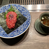 USHIGORO S. GINZA - ランプ肉の手巻き、牛すじのコンソメ