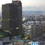 みつけ - 左が北館Ｃ棟、右奥は、マンション。　えりりんこちゃんのお家は、このビルの向こうかな？