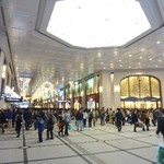 阪急・梅田駅の前。