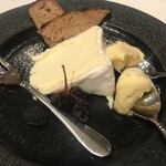 フランス食堂  オ・コションブルー - チーズの盛り合わせ