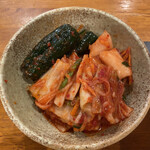 亀戸ホルモン - キムチ