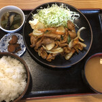 くろ兵衛 - ホルモン焼き定食@750円