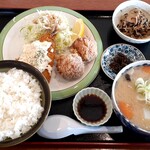 ごはん職人六兵衛 - 豚汁定食(830円也) すこ～し、こじんまりした感が否めない‥