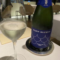 ベージュ アラン・デュカス 東京 - 