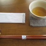 石臼挽き蕎麦香房 山の実 - まずはお茶